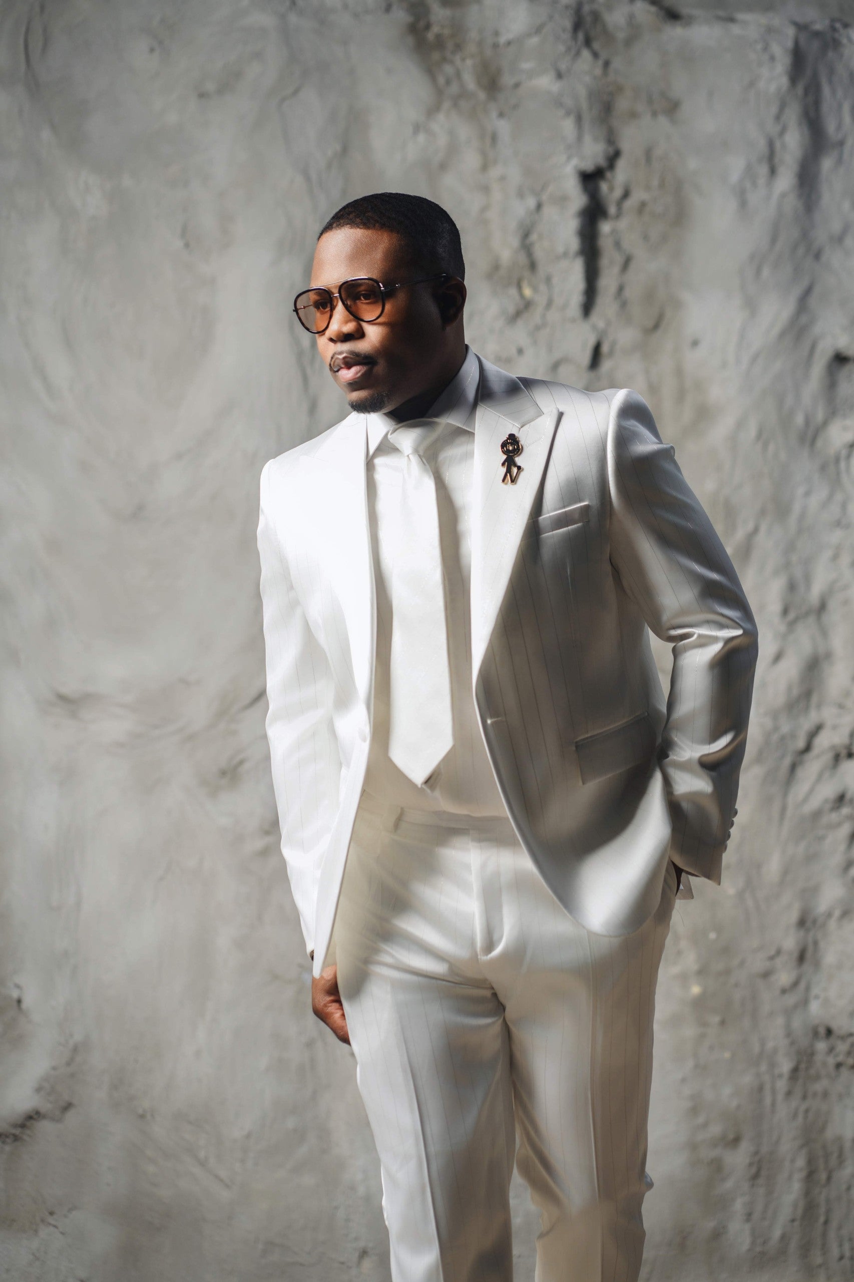 NEW Monochromatic White Pinstripe Suit Set | Richmenlooks