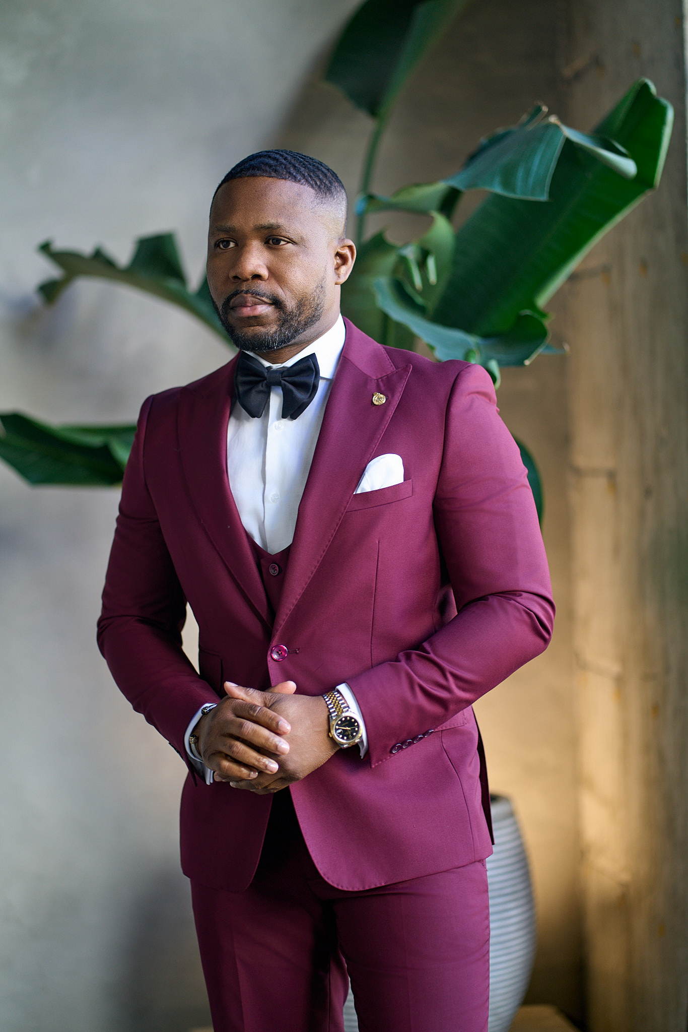 Bow Tie Burgundy Shirt Grey Suit Groomsmen: Burgundy 3PSuit Richmenlooks