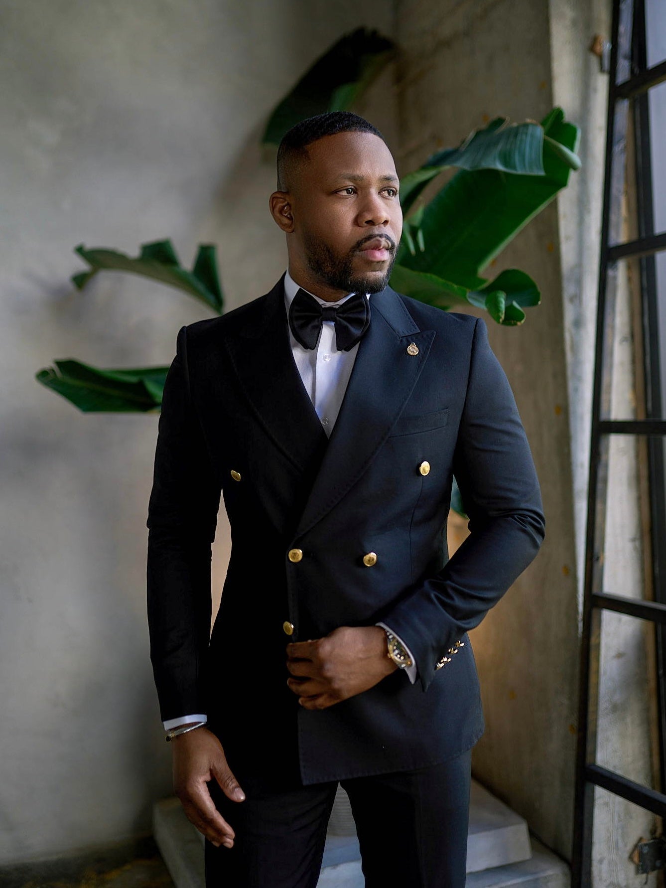 Tuxedo Groomsmen Different Suits Groomsmen: Black Gold Double