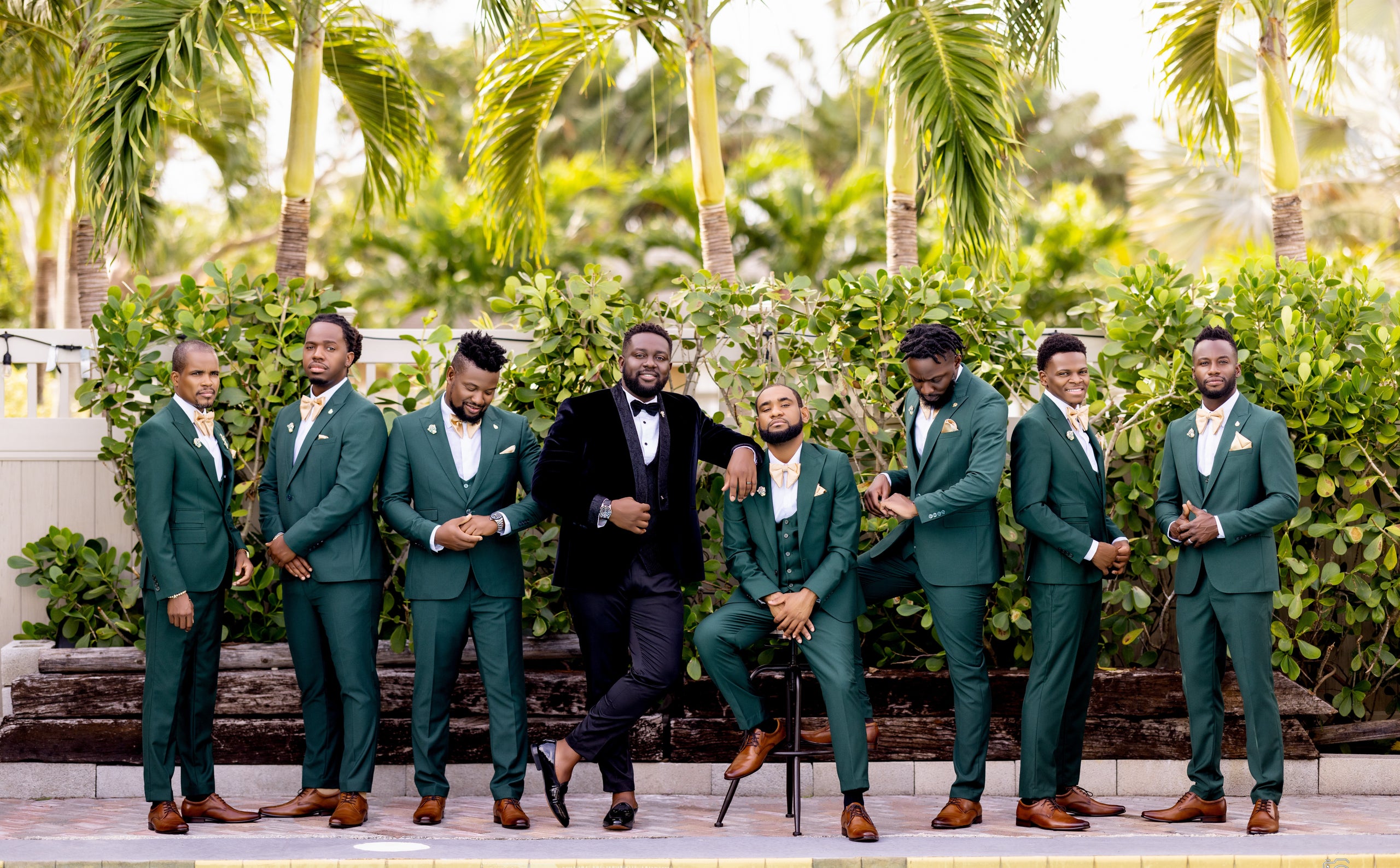 Hunter green wedding party online